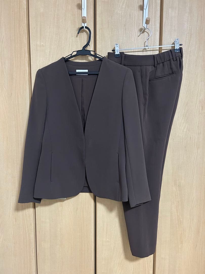 プラステ　トリアセブレンドカラーレスジャケット/テーパードパンツ　ダークブラウン