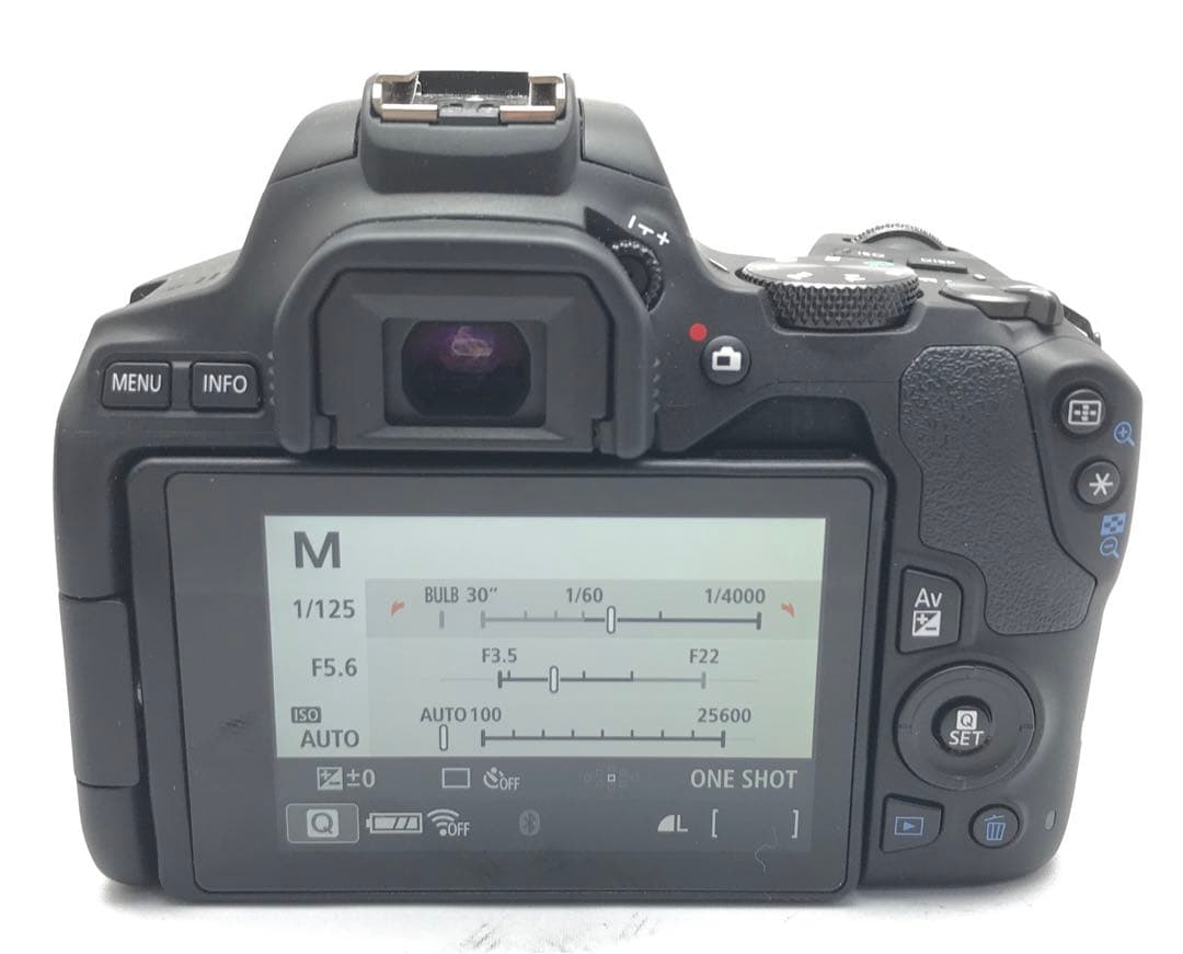 安心フルセット♪Canon EOS Kiss X10 ダブルズームレンズセット♪