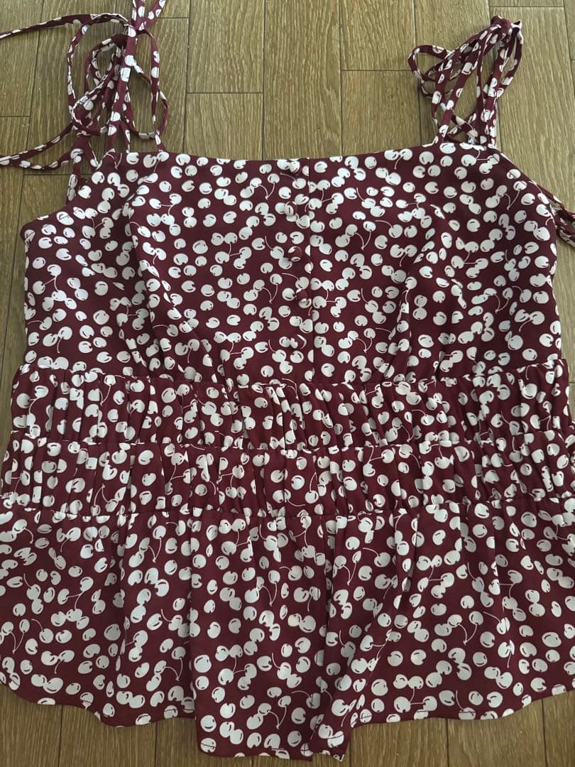 トップス Cherry Pattern Strap Top her lip to
