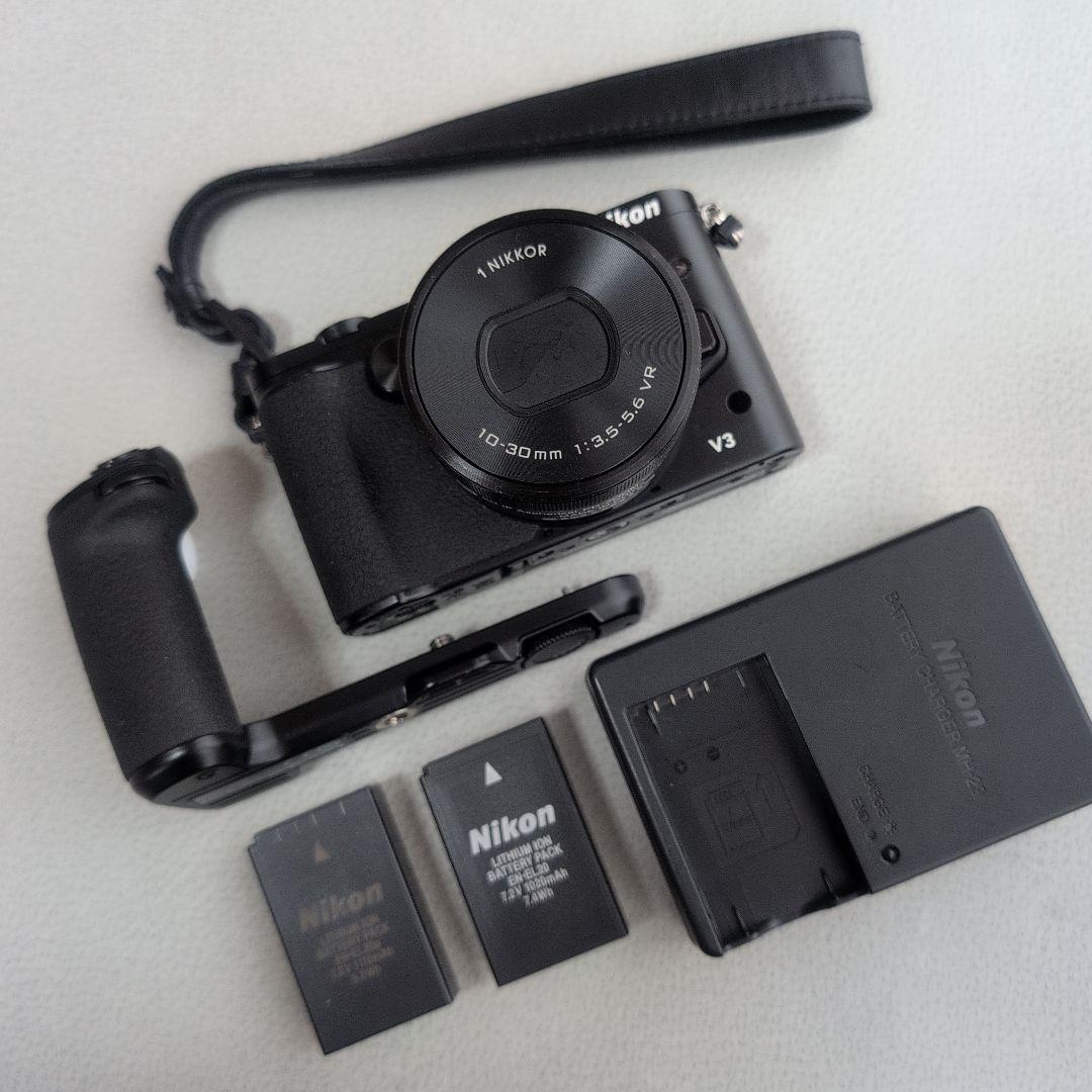 Nikon 1 V3 ミラーレスカメラ 10-30mmレンズ付き