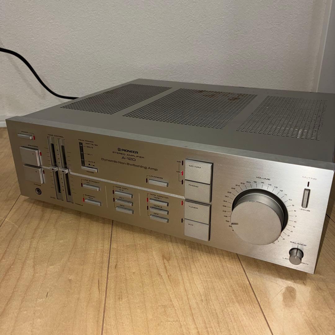 完動品パイオニア　プリメインアンプ　A-120希少アンプです　ノンスイッチング
