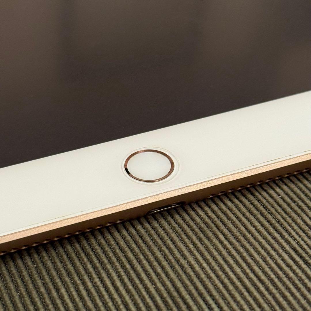 iPad 第6世代 128GB ゴールド Wi-Fi MRJP2J/A