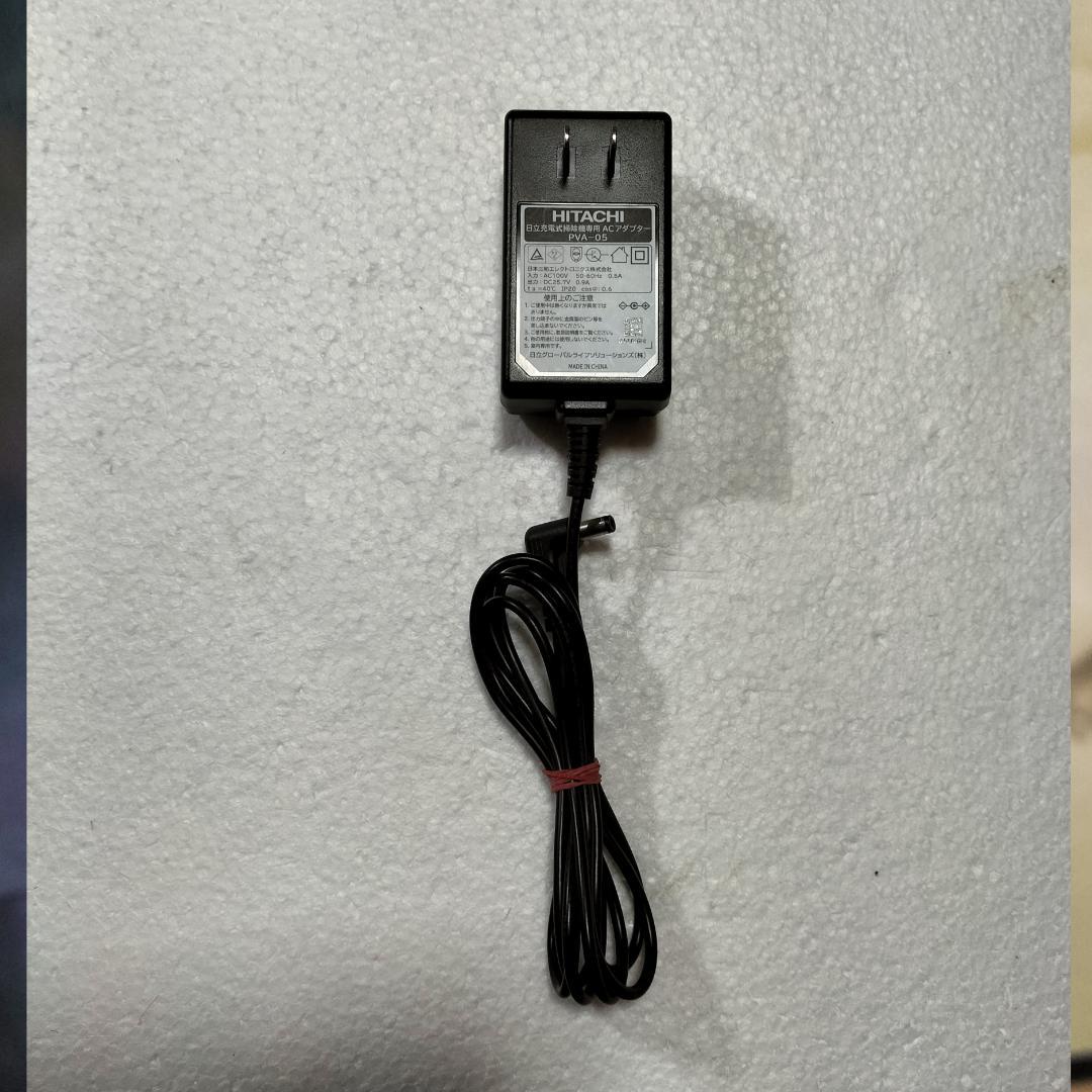 日立 HITACHI　コードレス　スティック　掃除機　PV-BL35E9　中古