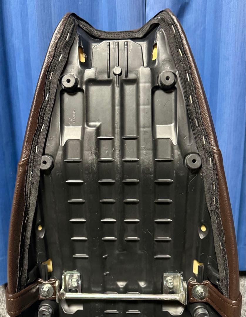 トライアンフ ボンネビル T100 T120 純正オプション コンフォートシート