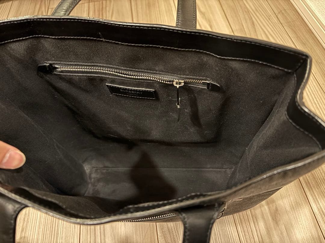 バーバリー　ミディアムグレイニーレザー　トートバッグ