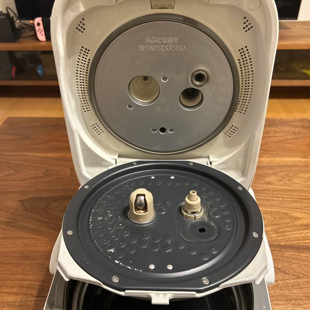 最終価格　5.5合ZOJIRUSHI 圧力IH炊飯ジャー　極め炊きNP-WA10