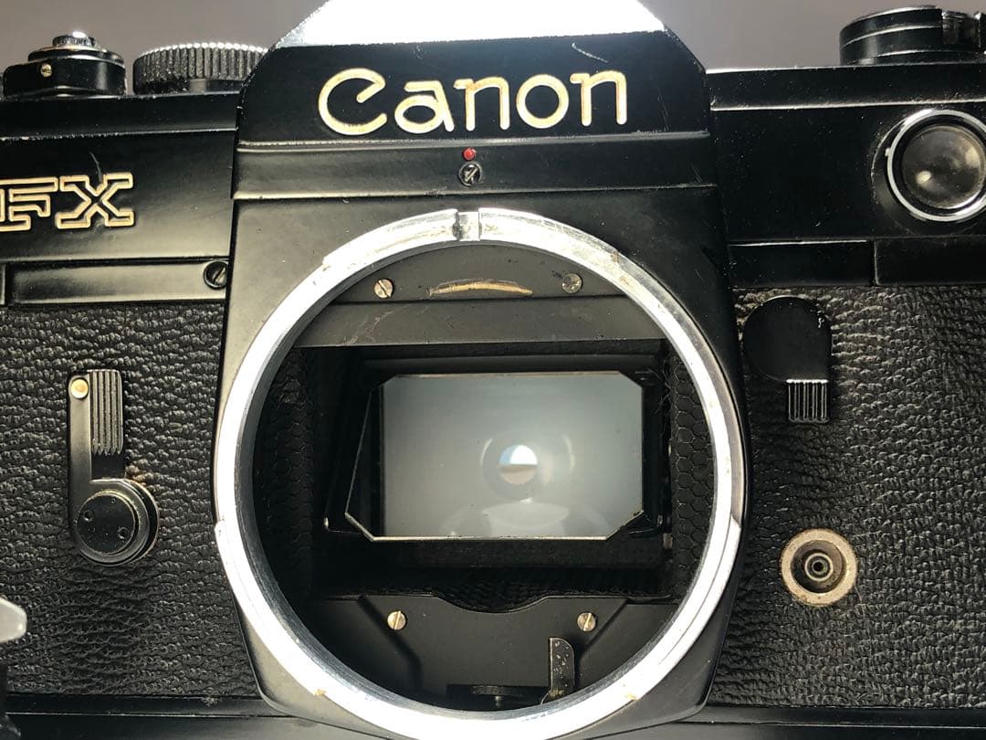 ② 希少な黒色のFX Canon FX black フィルムカメラ