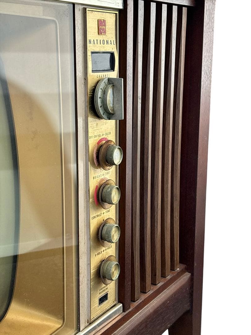 昭和40年代　National ナショナル　TK-900D 真空管カラーテレビ