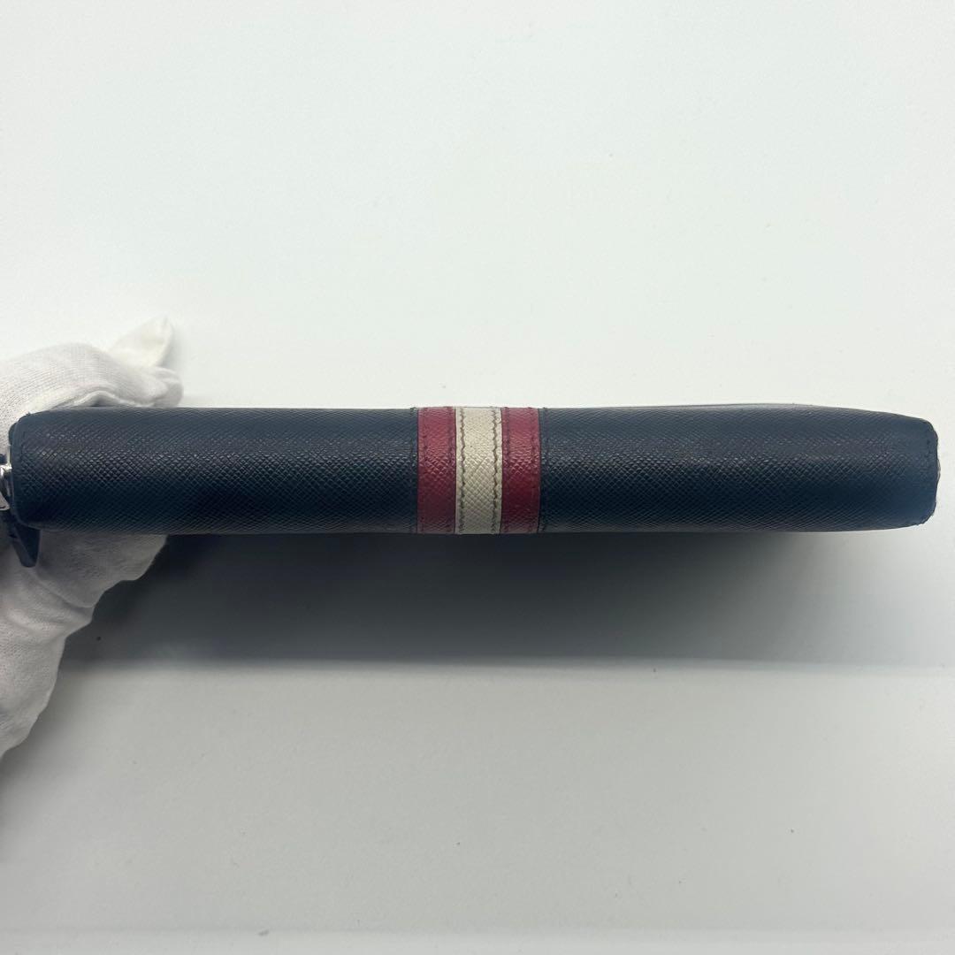 希少✨プラダ 長財布 ラウンドファスナー ストライプ サフィアーノ ブラック