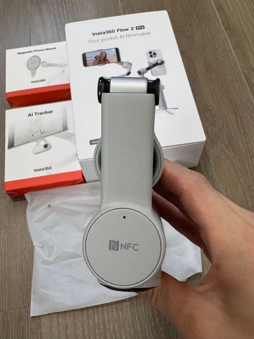 Insta360 Flow 2 Pro ai tracker付き