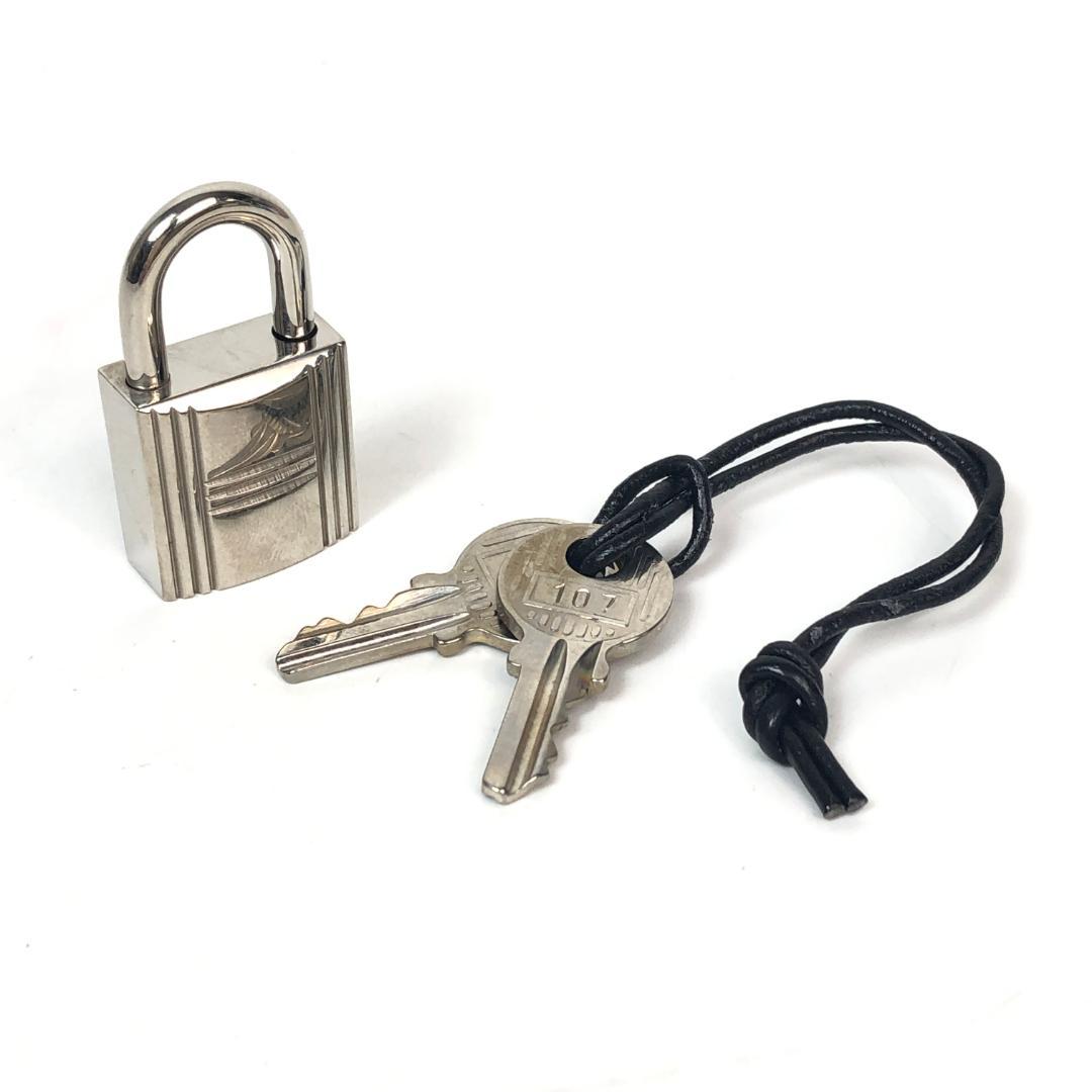 11F133 エルメス カデナ 南京錠 鍵 キー 2本 107番 シルバー 銀