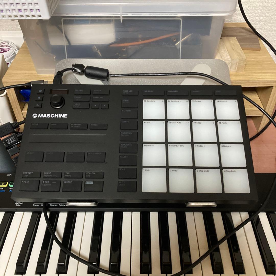 【中古美品】MASCHINE MIKRO MK3