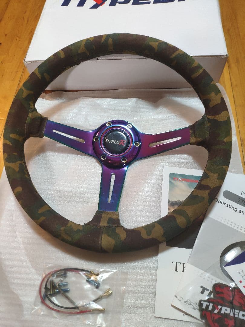 新品・未使用・現品限り! 迷彩ベロアレザー ステアリング