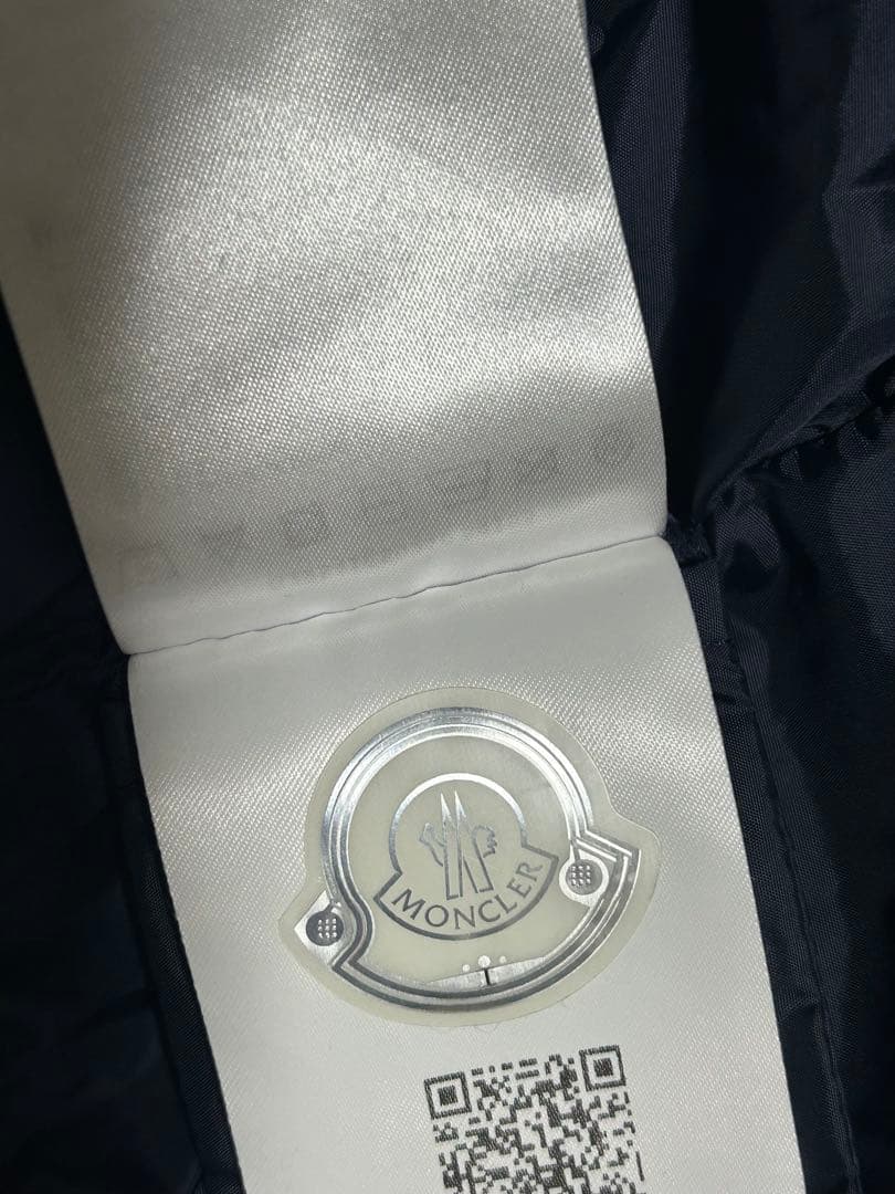 美品MONCLER モンクレール　シャーパル　ネイビー　12A 大人着用可能
