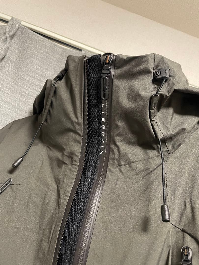 DESCENTE ALLTERRAIN デサント ハードシェルジャケット