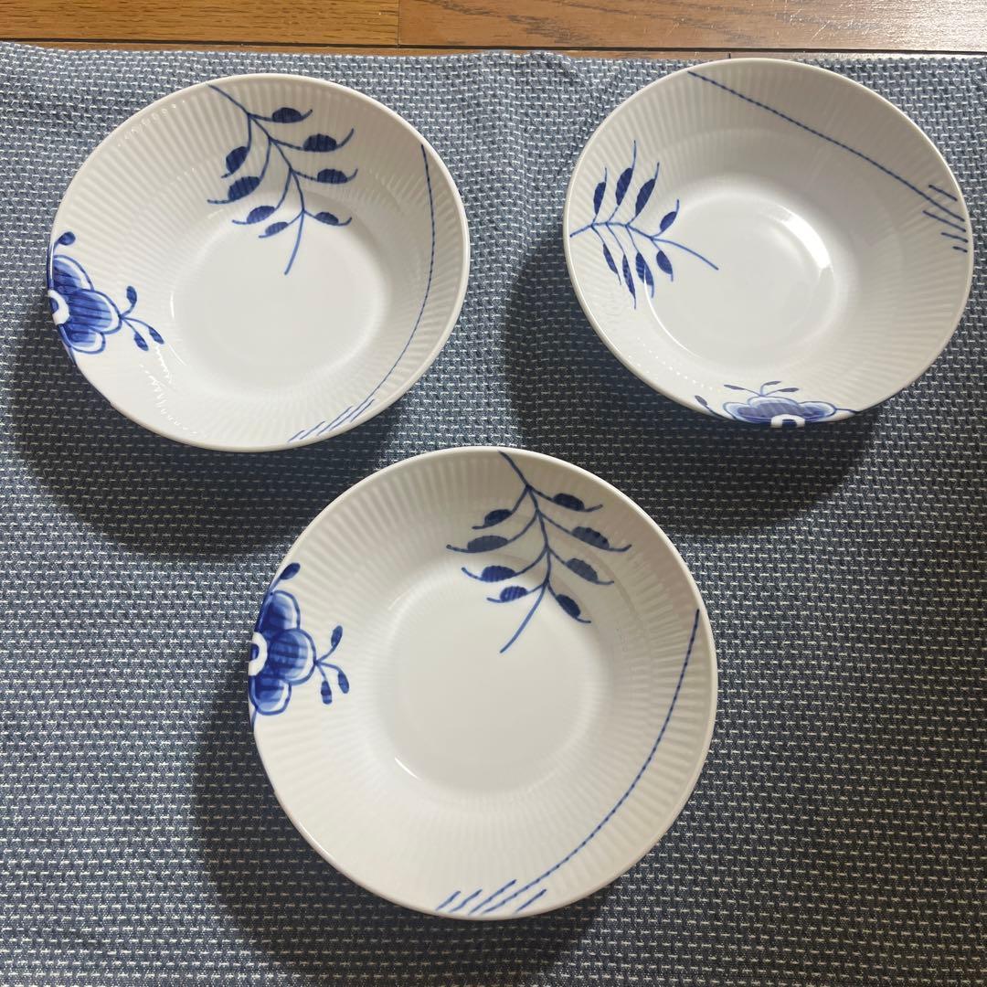 ロイヤルコペンハーゲン　ブルーフルーテッドメガ　　ディーププレート　17㎝　３枚