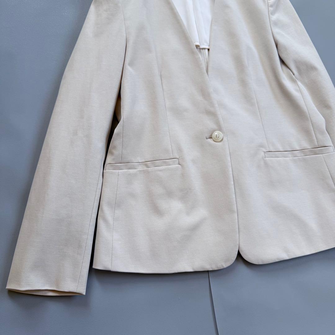 美品　プラステ　パンツスーツ　L ノーカラー　背抜き　ベージュ　セットアップ