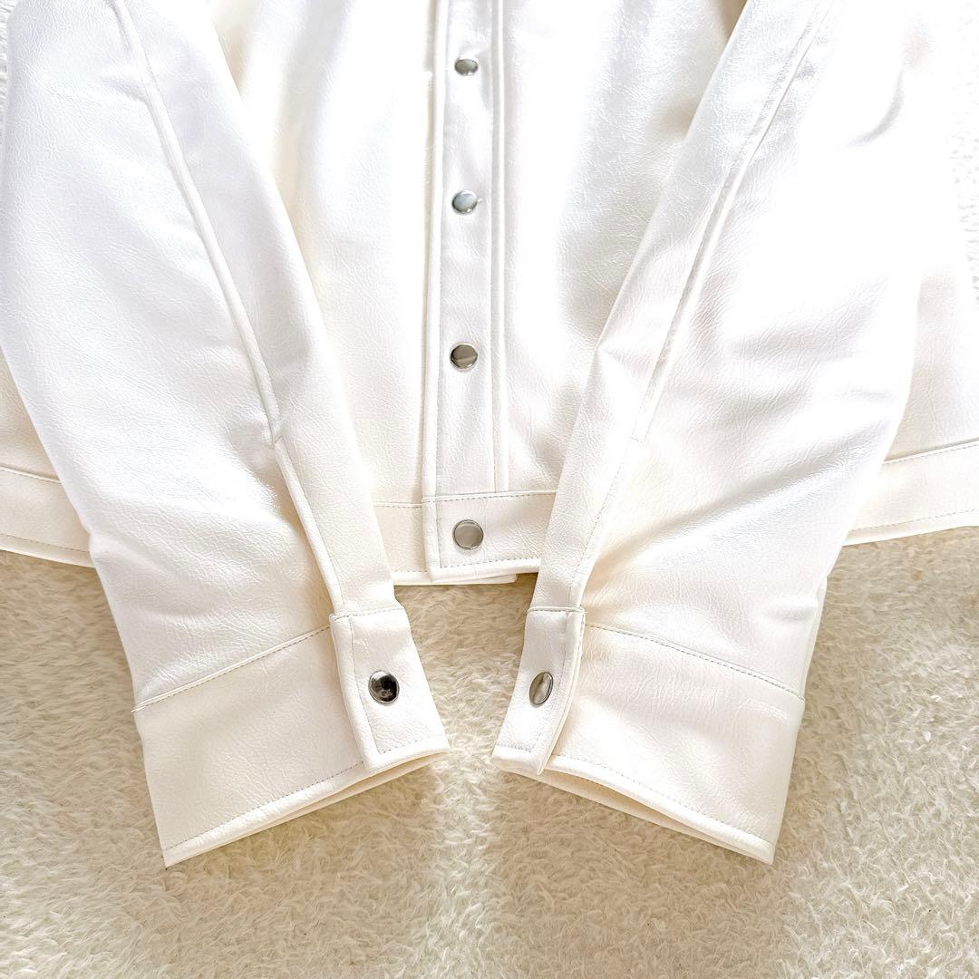 新品タグ付き✨【ZARA】光沢フェイクレザージャケット オフホワイト Mサイズ