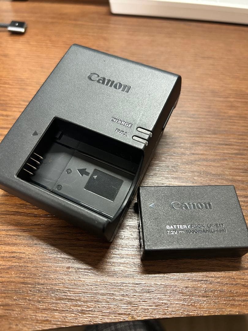 Canon EOS Kiss X9 本体 + レンズセット