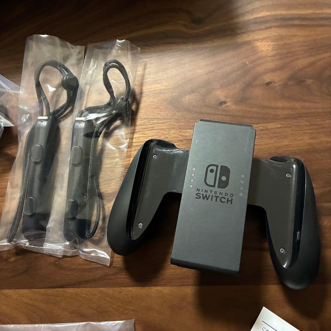 Nintendo Switch 本体 キャリングケース、128GBのSDカード付