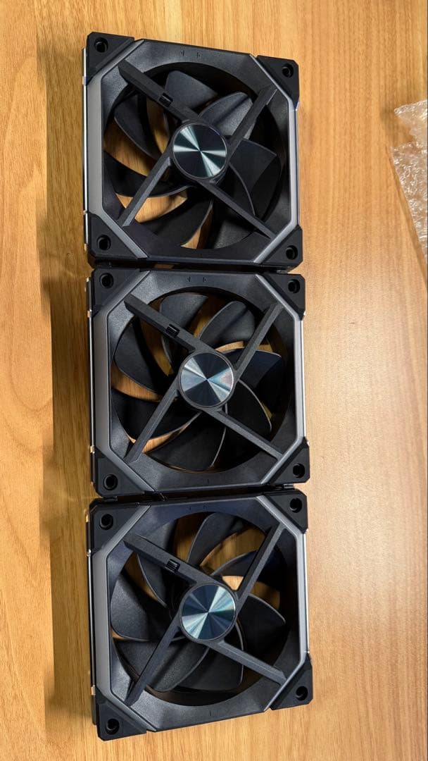 LIAN LI UNI FAN SL120 V2 RGB 3パックセット