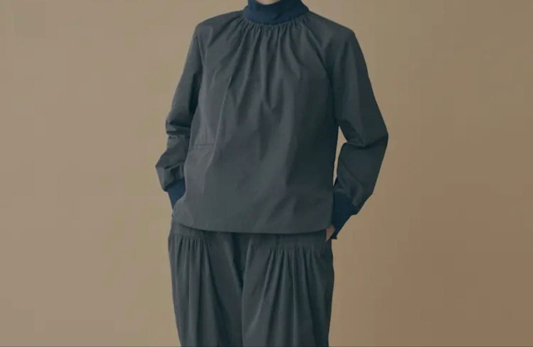 お値下げ　2025-26A/Wミナペルホネン タートルネック長袖シャツ