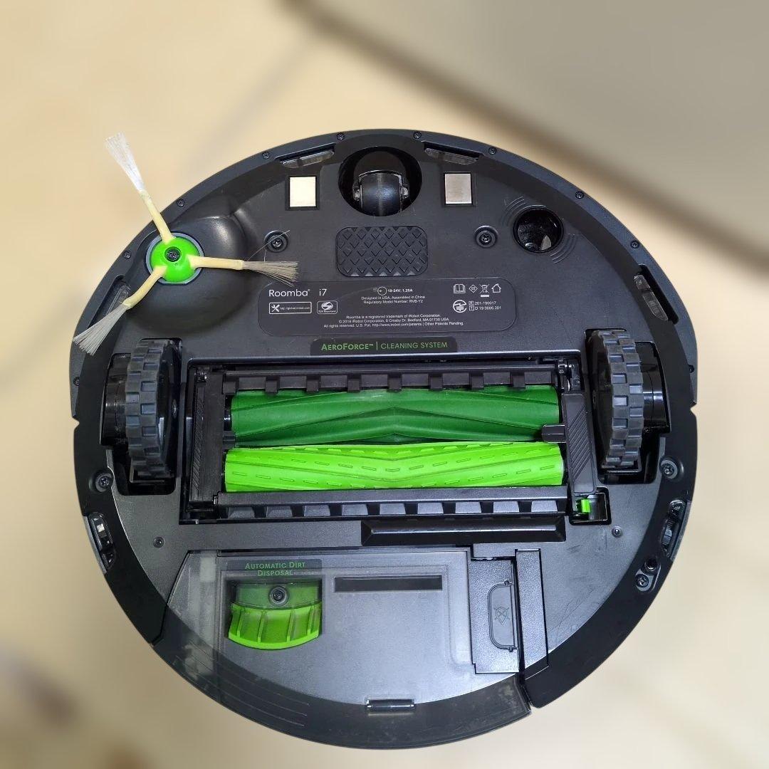 専用　ルンバi7+　自動ゴミ排出機能付き