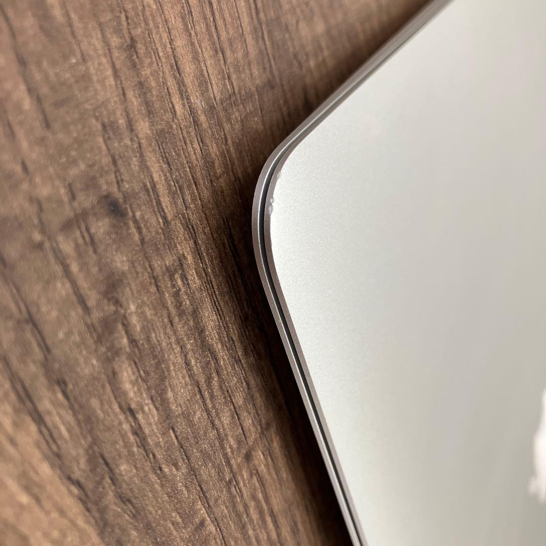 MacBook Air 13インチ 2012 / 4GB 128GB 充電器付き