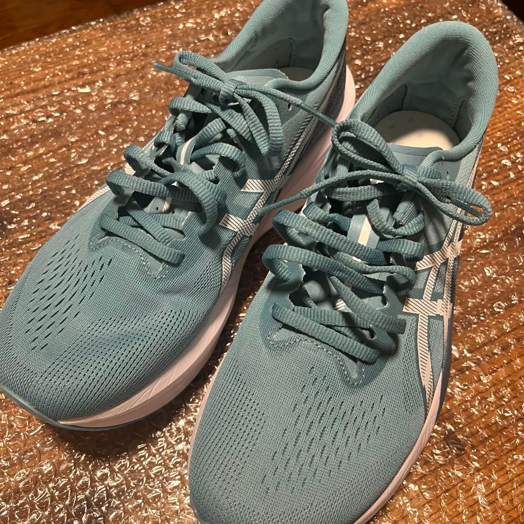 asics アシックス　マジックスピード 4 27.5センチ