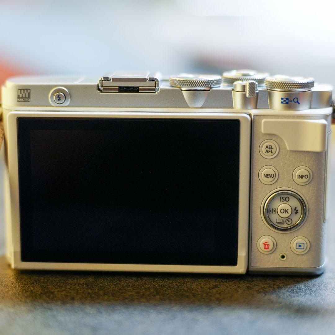 OLYMPUS PEN E-P7＋M.ZUIKO 25mm F1.8