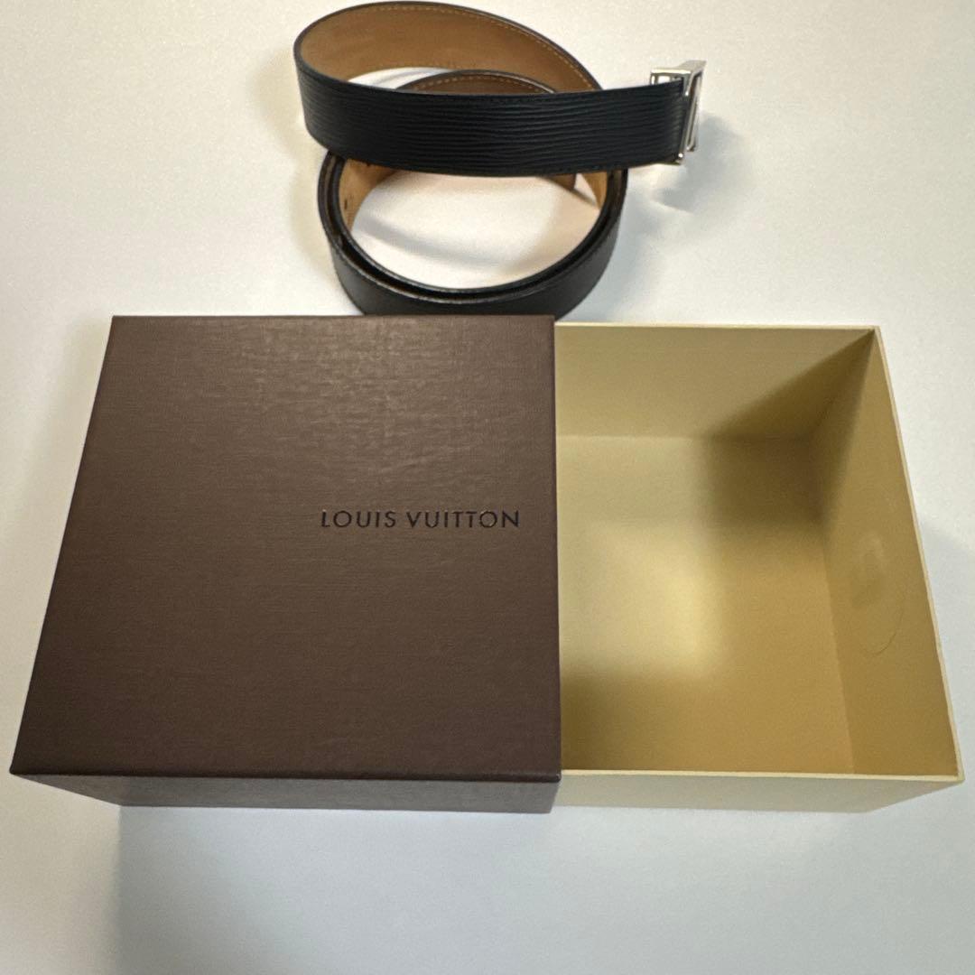 Louis Vuitton エピ サンチュール イニシャルベルト　95/38