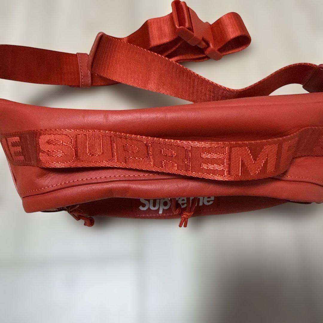 バッグ Supreme Leather Waist Bag \"Red\" (FW23)