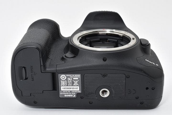 15688 Canon EOS 7D Mark II キヤノン 2136ショット
