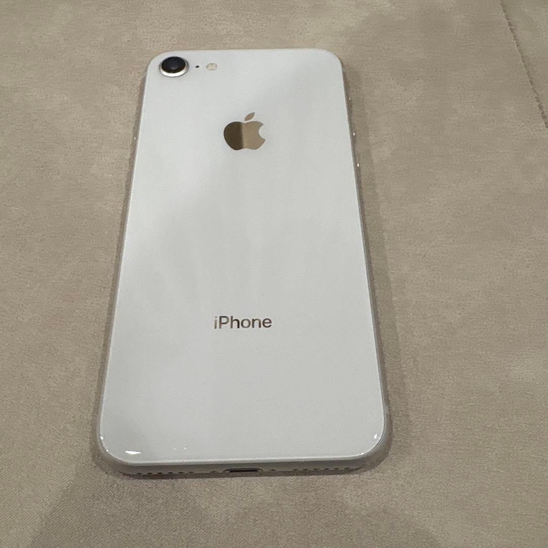 iPhone 8 64GB 本体のみ　シルバー　初期化済