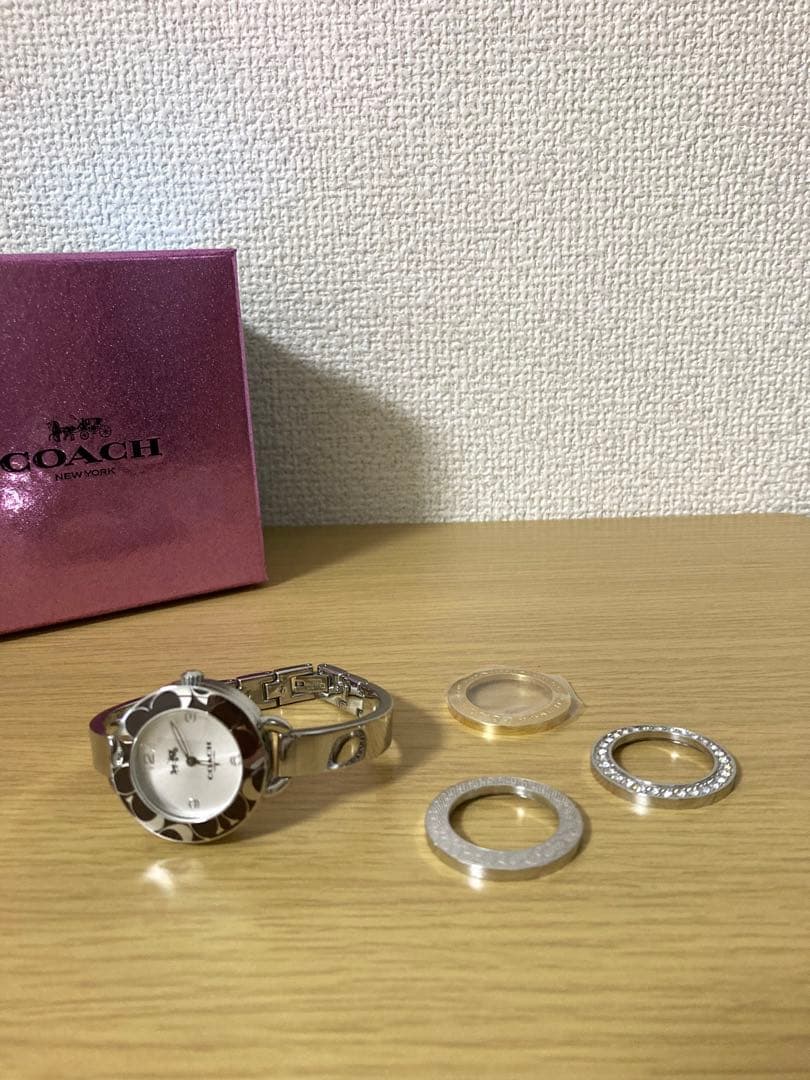 【aqua様限定】COACH 時計　替えベゼル×4 レア　電池交換済み　稼働品