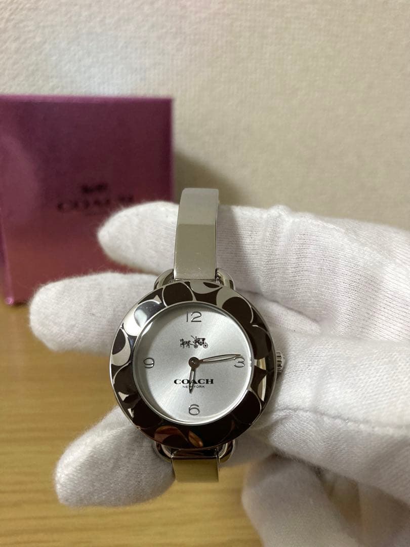 【aqua様限定】COACH 時計　替えベゼル×4 レア　電池交換済み　稼働品