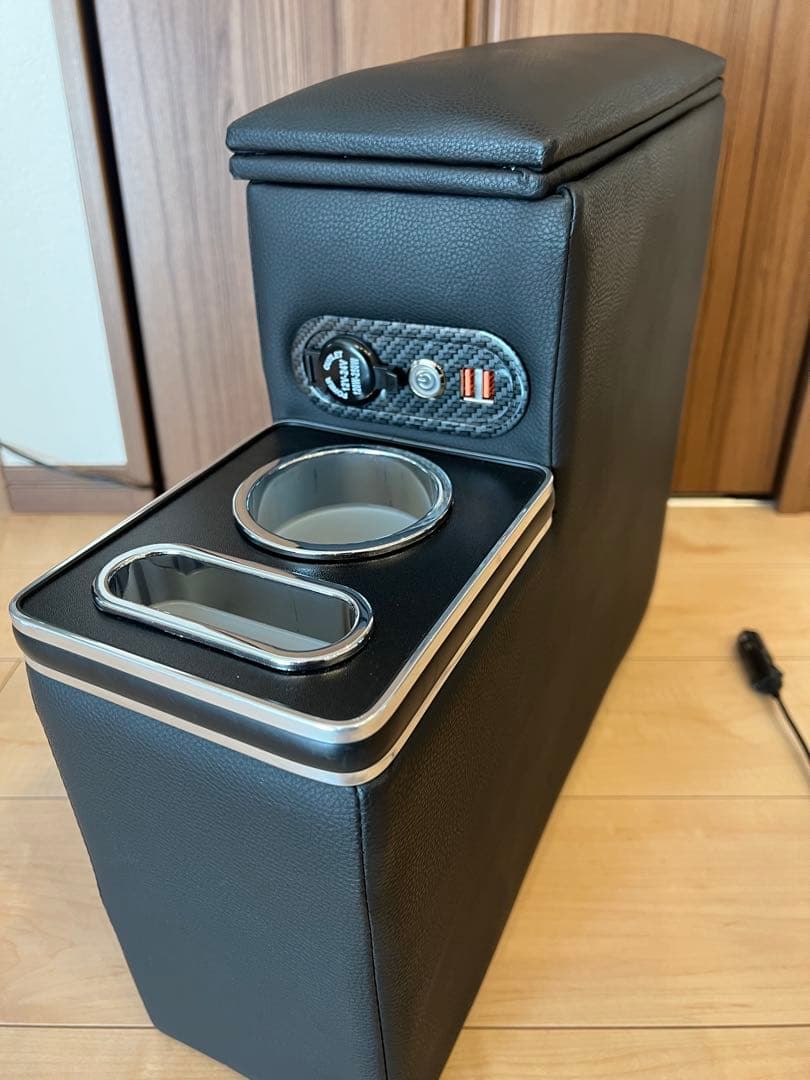 シエンタ　アームレストコンソールボックス　１７０系　ヴォクシーなどにも