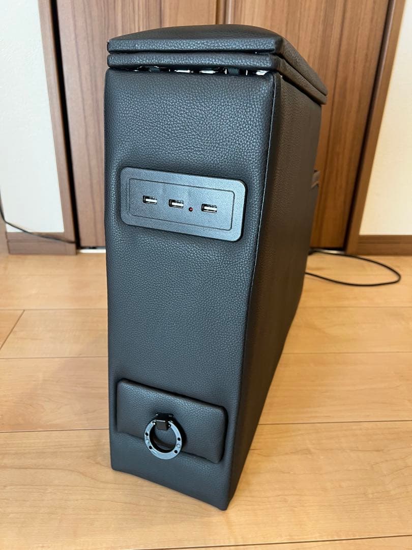 シエンタ　アームレストコンソールボックス　１７０系　ヴォクシーなどにも