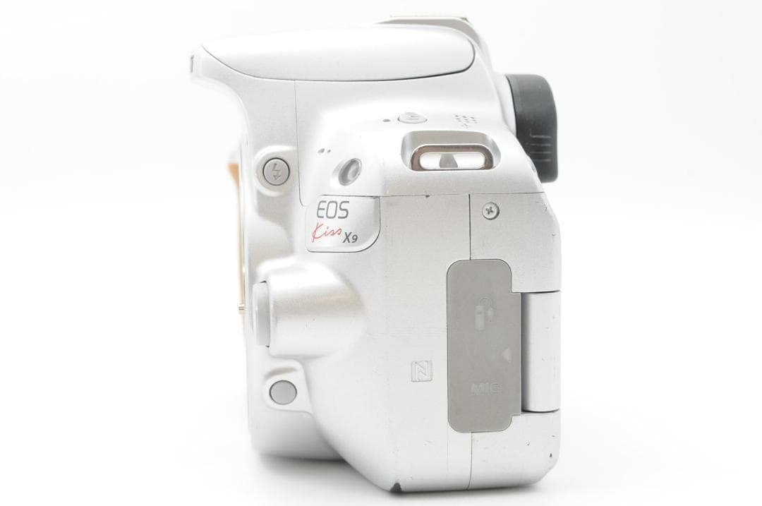 ●極上品①●新春初売りSALE● Canon EOS Kiss x9 ダブル