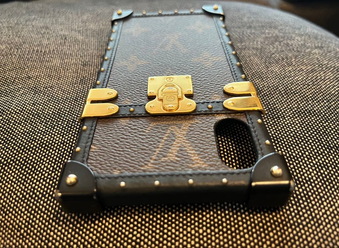 LOUIS VUITTON ルイヴィトン アイトランクiPhoneX XS対応