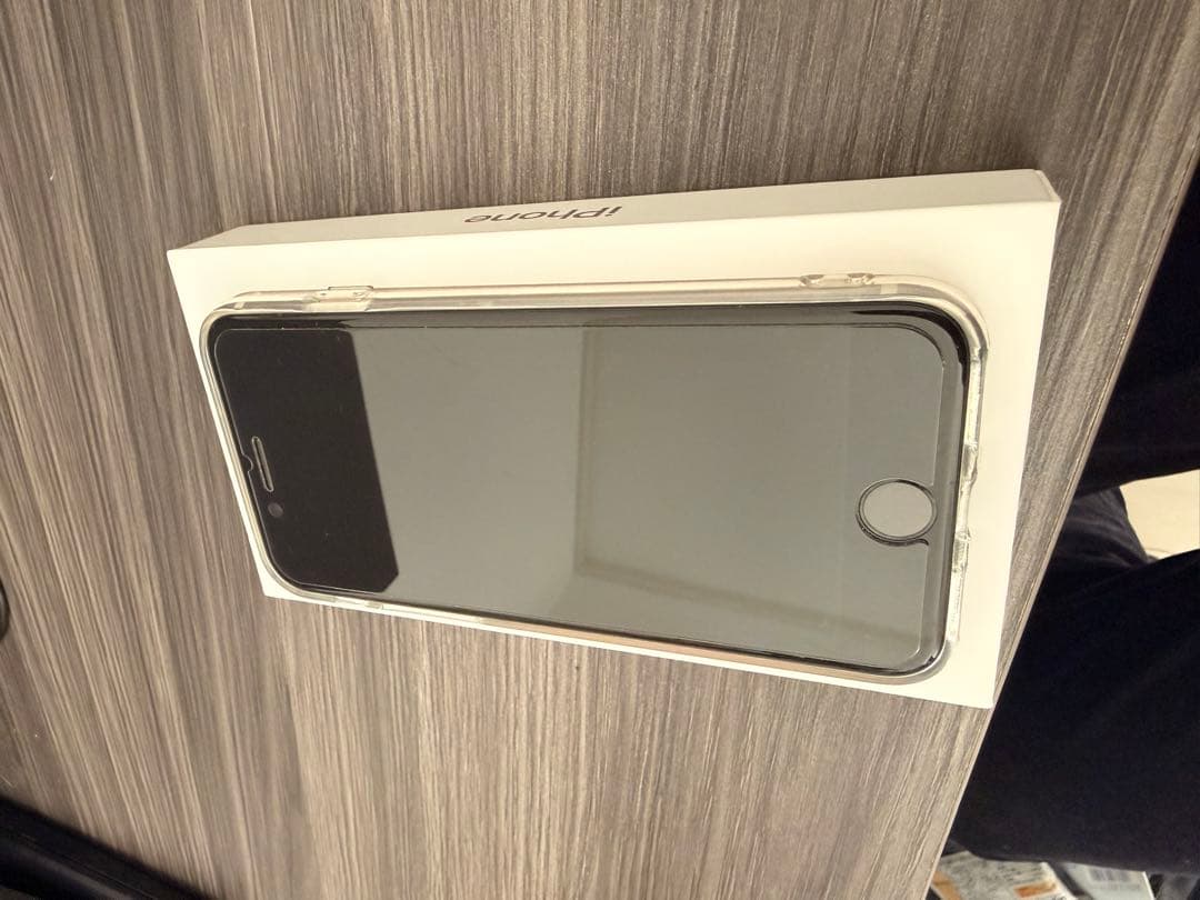 Apple iPhone SE 第3世代　64GB ホワイト SIMロックなし