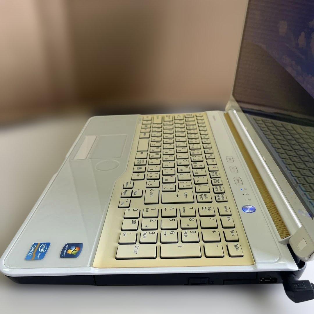 ☆格安美品XP☆富士通15.6インチ大画面長時間バッテリー第3世代i7ノートPC