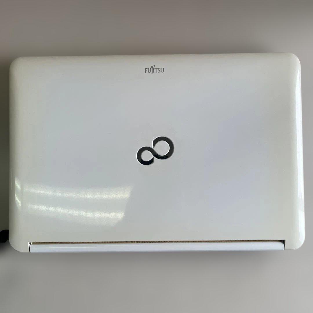 ☆格安美品XP☆富士通15.6インチ大画面長時間バッテリー第3世代i7ノートPC