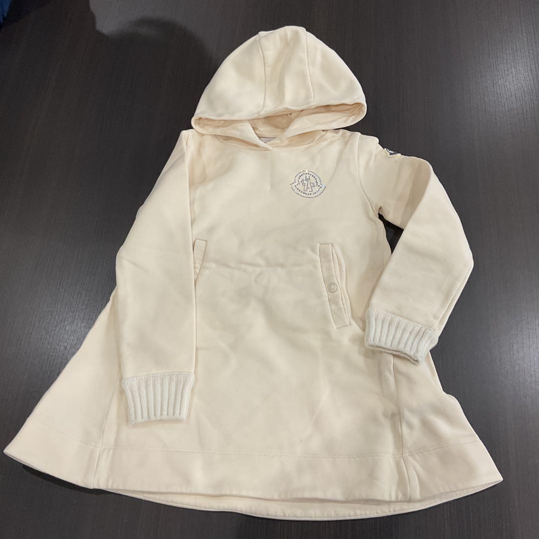 S*】様 MONCLERフード付きワンピース 8A 130cmモンクレール　チル