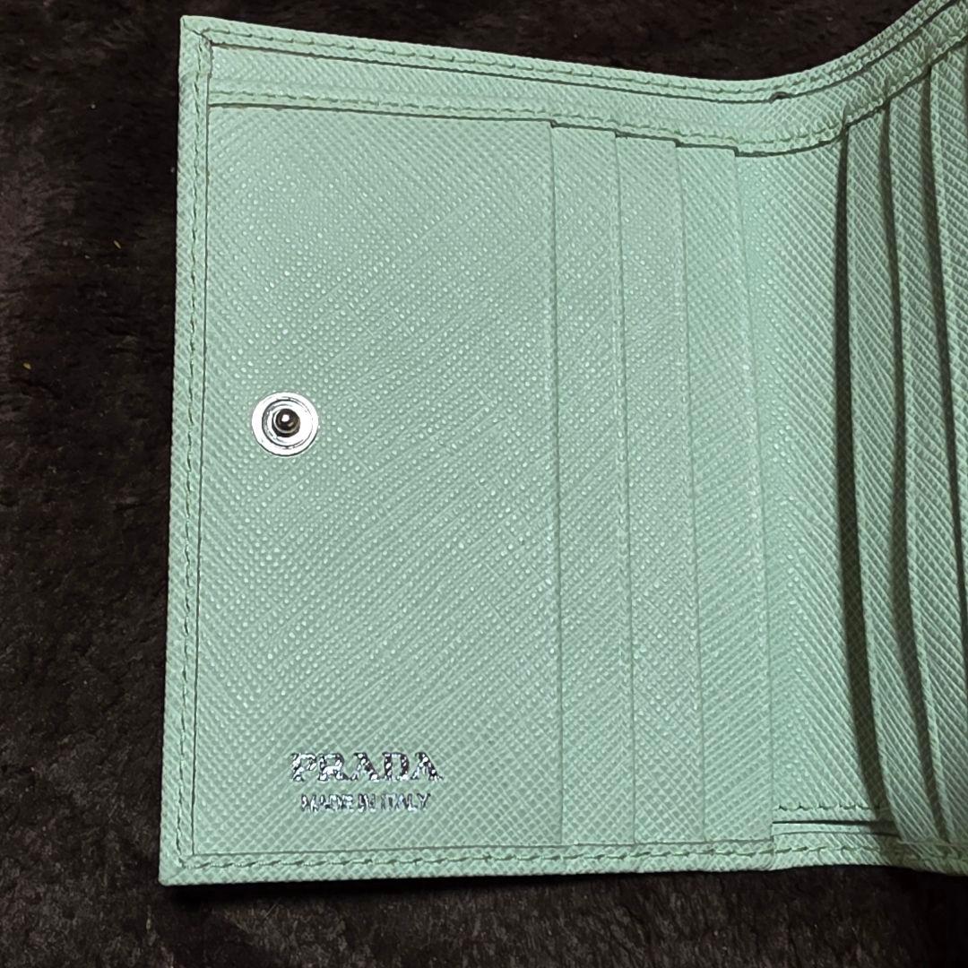 PRADA　プラダ　サフィアーノレザー　トライアングル　折財布　ミント　パステル
