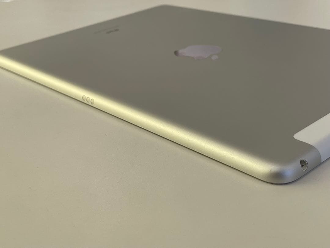 【ジャンク品】iPad 第7世代 128G Wi-Fi+Cellular