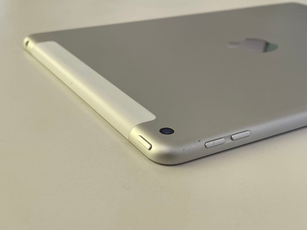 【ジャンク品】iPad 第7世代 128G Wi-Fi+Cellular