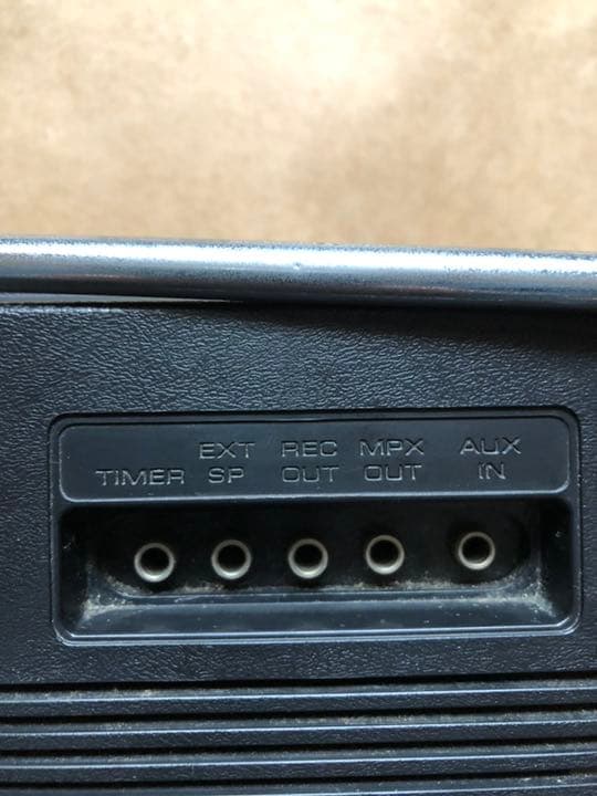 TOSHIBA MODEL RP750FT MW/SM/FM ラジオ