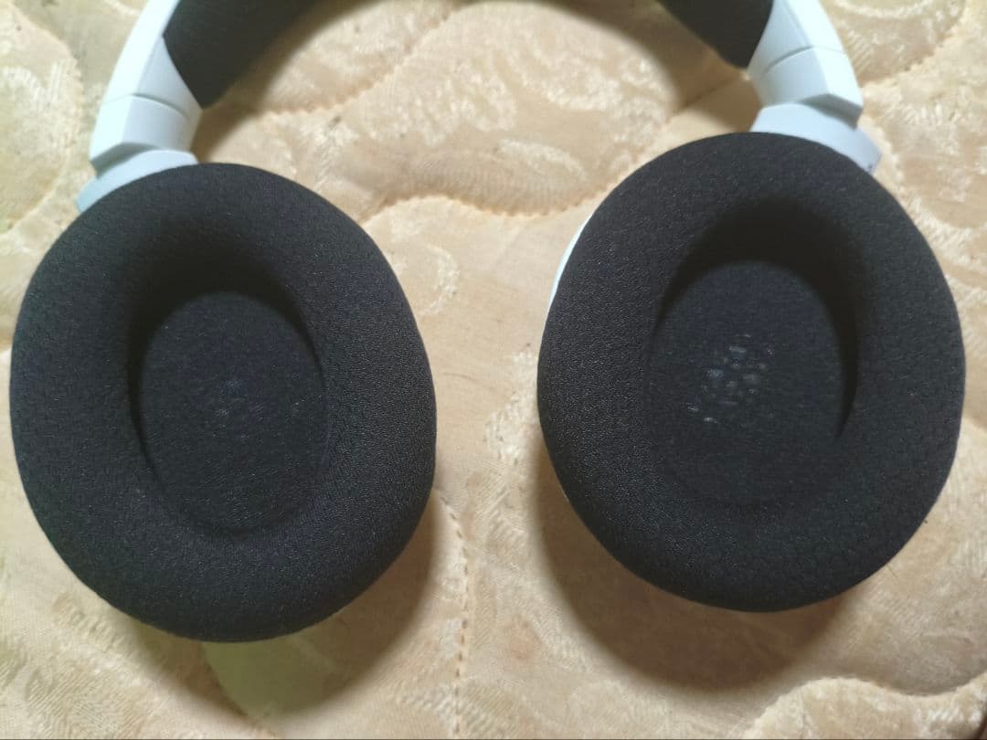 ヘッドホン Razer BARRACUDA X CHROMA WHITE EDITION