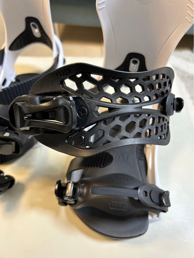 FLUX EM WHT S 24-25モデル